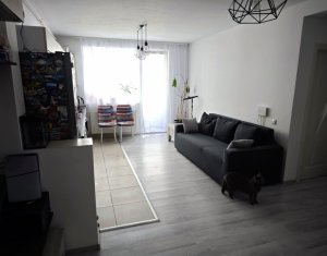 Apartment 2 rooms for sale in Floresti