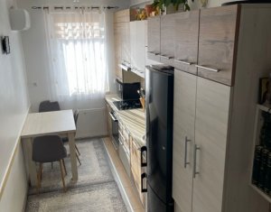 Lakás 3 szobák eladó on Floresti