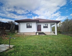 House 3 rooms for sale in Pata