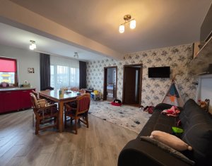 Apartment 3 rooms for sale in Floresti