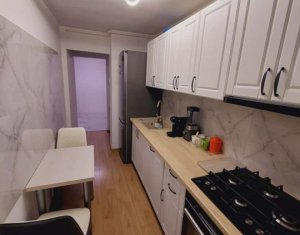 Apartament cu 3 camere renovat decomandat Mănăștur Cluj-Napoca
