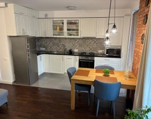 Apartament modern de 3 camere, zona linistita, aproape de Piata Cipariu ! 