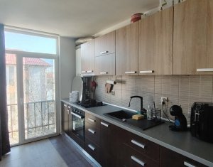 Apartment 3 rooms for sale in Floresti