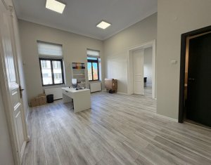 Spatiu birouri ultracentral, situat pe bulevardul Eroilor
