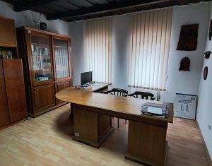 Maison 6 chambres à louer dans Cluj-napoca, zone Dambul Rotund