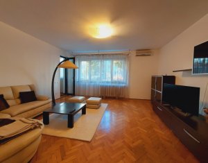 Appartement 3 chambres à vendre dans Cluj-napoca, zone Plopilor