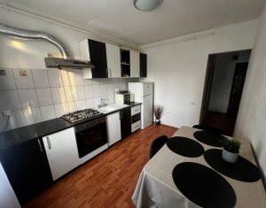 Apartament cu o camera si parcare in zona Florilor, Floresti