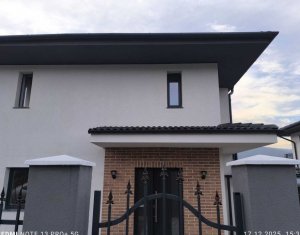 House 5 rooms for sale in Popesti