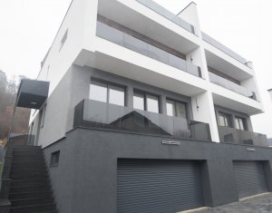 House 5 rooms for sale in Floresti