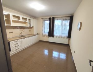 Duplex 120 mp, 200 mp teren, 3 dormitoare, zona de case, zona Florilor, Floresti