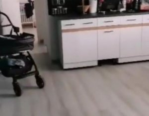 Lakás 2 szobák eladó on Floresti