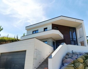 Maison 5 chambres à vendre dans Feleacu, zone Centru