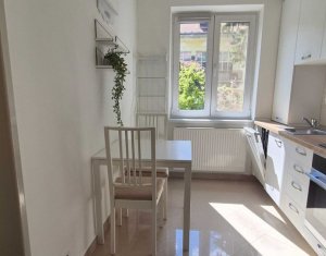 Apartament 2 camere Str. Horea | Garaj + Parcare | Renovat | Curte interioară