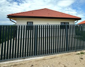 Maison 4 chambres à vendre dans Jucu De Mijloc