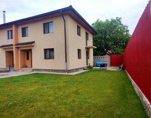 Unitate duplex Gilau, aerisit, utilat, curte ingrijita, gazon, zona linistita