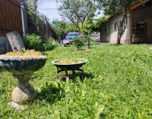 Casa calcan cu gradina mare in Inima cartierului Intre Lacuri - Cluj-Napoca
