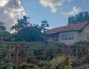 House 3 rooms for sale in Salicea, zone Centru