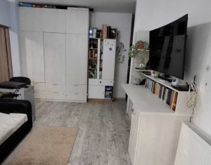 Apartment 2 rooms for sale in Floresti
