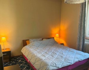 Apartament 2 camere, Str. Republicii, parcare privată