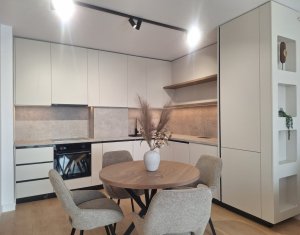 Apartament 2 camere, central Floresti