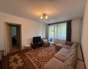 Apartament cu 2 camere, Gherogheni, Iulius Mall, etaj 2/4