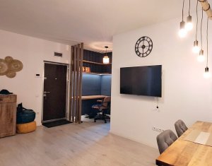 Inchiriere 3 camere lux, centru, parcare, prima inchiriere