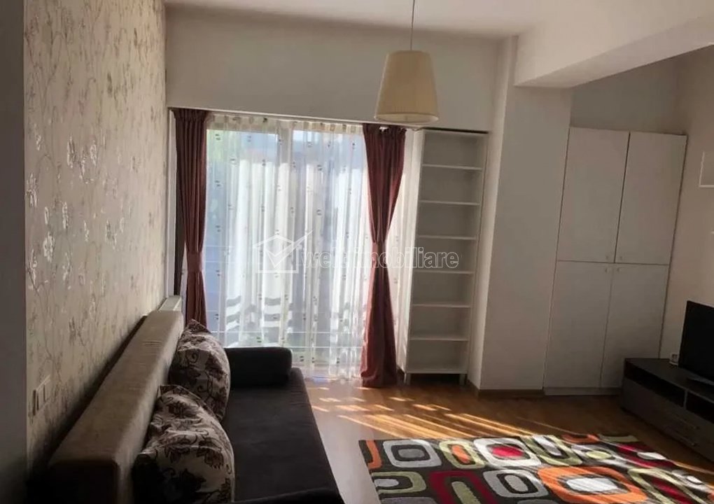 Apartament 2 camere, zona Plopilor, cu parcare