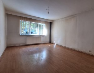 Vanzare apartament 3 camere, Zorilor, strada Lunii