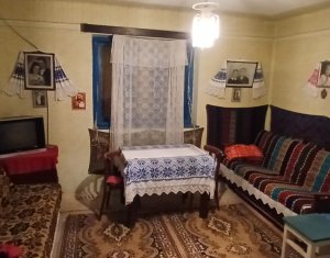 Casa de vanzare in Pata cu teren mare